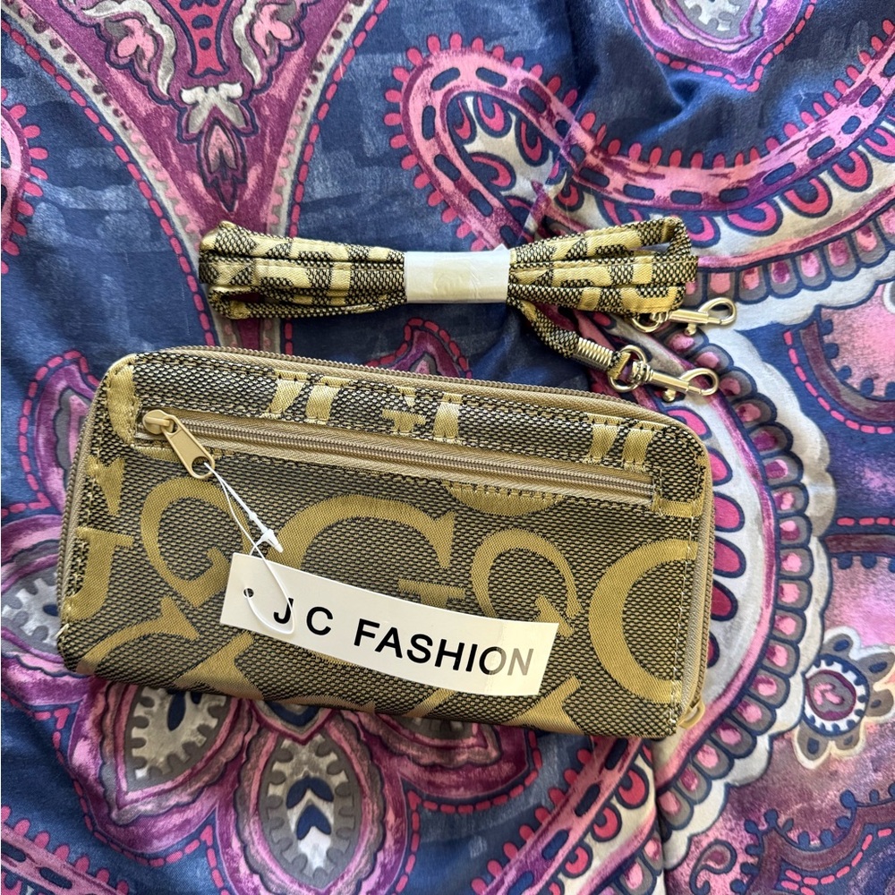 NWT JC Fashion Gold‎ Wallet With Strap